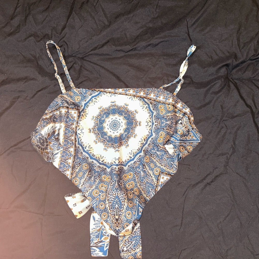 SHEIN Blue and White Paisley Crop Top